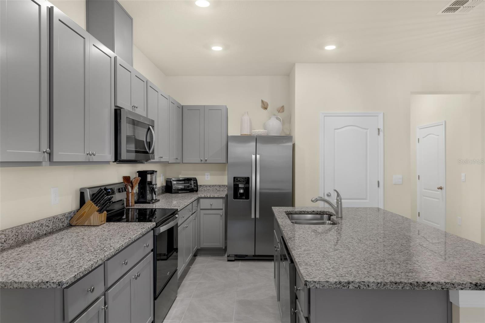 1219 LIDO DR