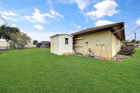 Single Family Residence in ENGLEWOOD FL 9237 ST CATHERINE AVENUE 30.jpg