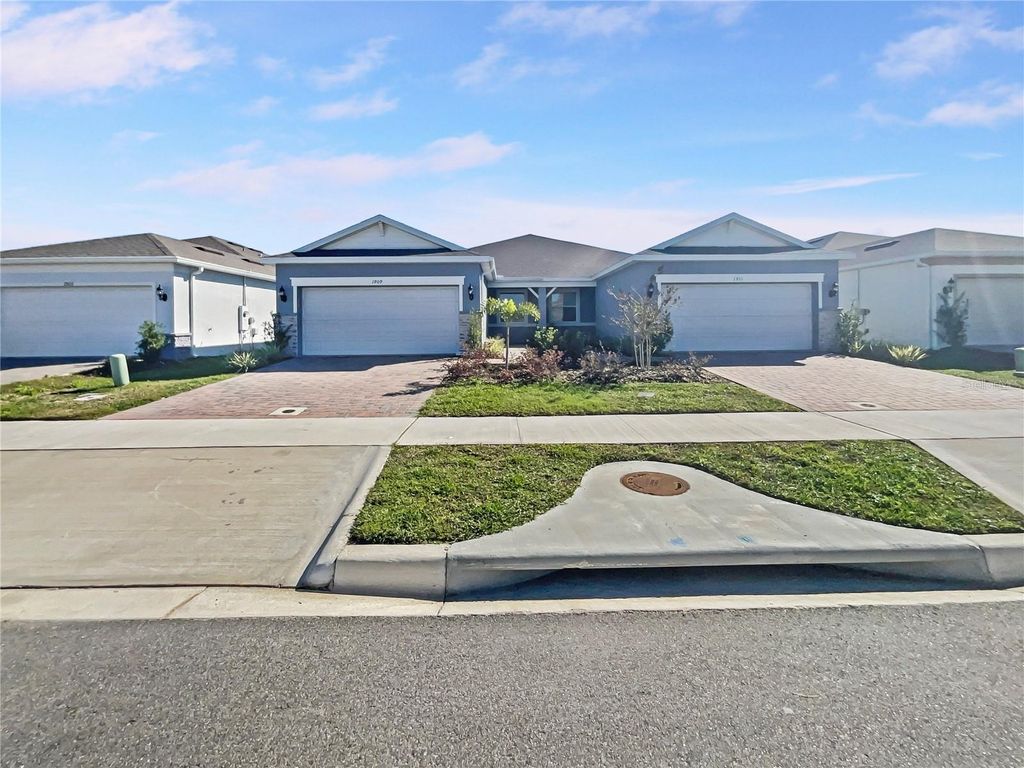 Photo of 1909 Spring Shower Circle, Kissimmee, FL 34744 (MLS # O6372925)