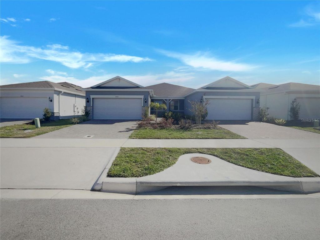 Photo of 1909 Spring Shower Circle, Kissimmee, FL 34744 (MLS # O6372925)