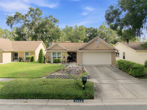 Photo of 1014 Hardwood Drive, Valrico, FL 33596 (MLS # TB8526886)