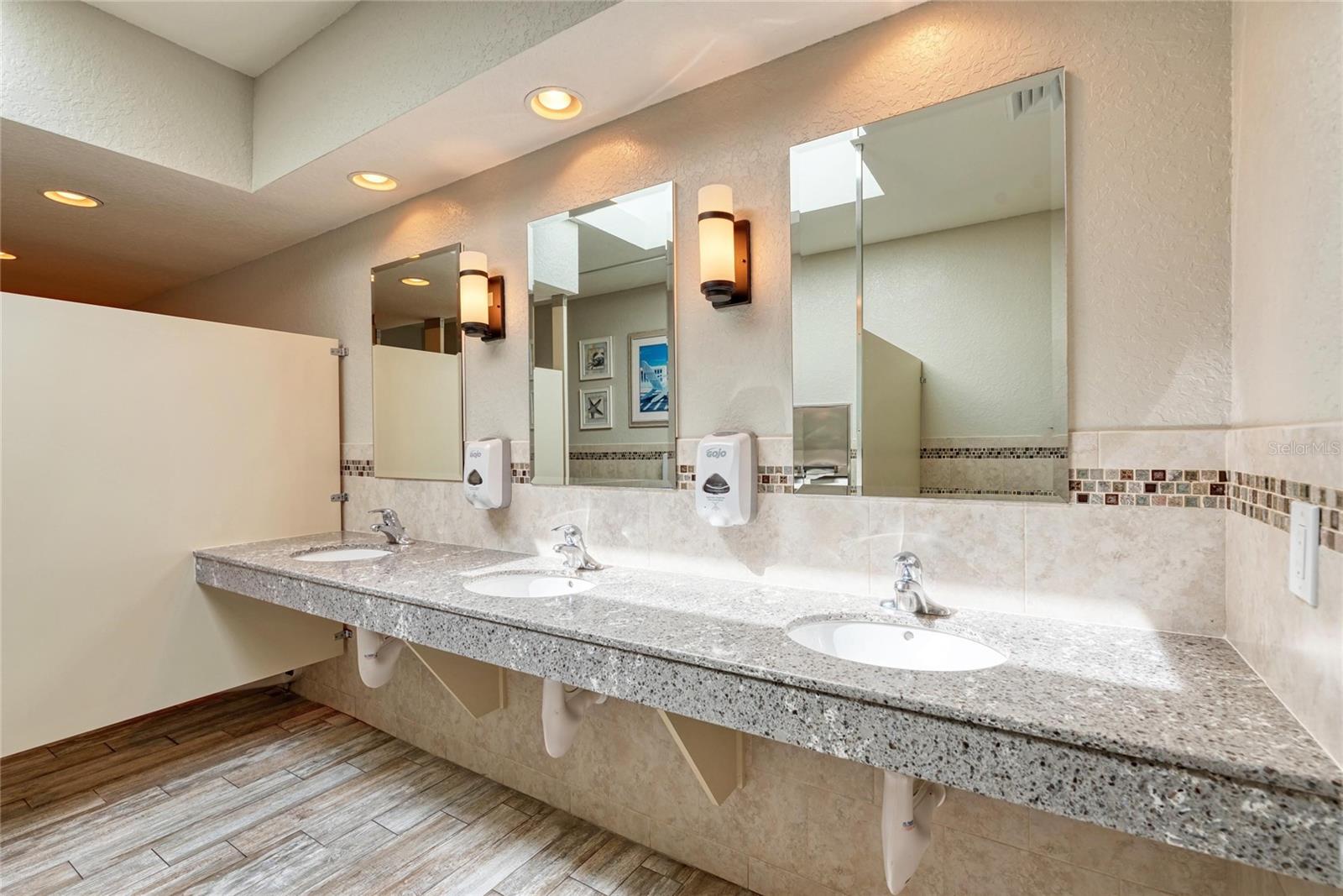 7591_BEACHPLACE_III - Residential