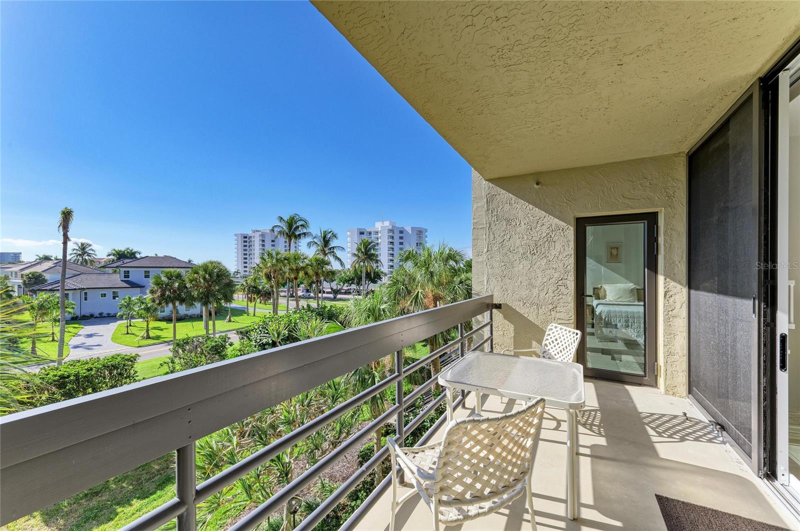 7591_BEACHPLACE_III - Residential