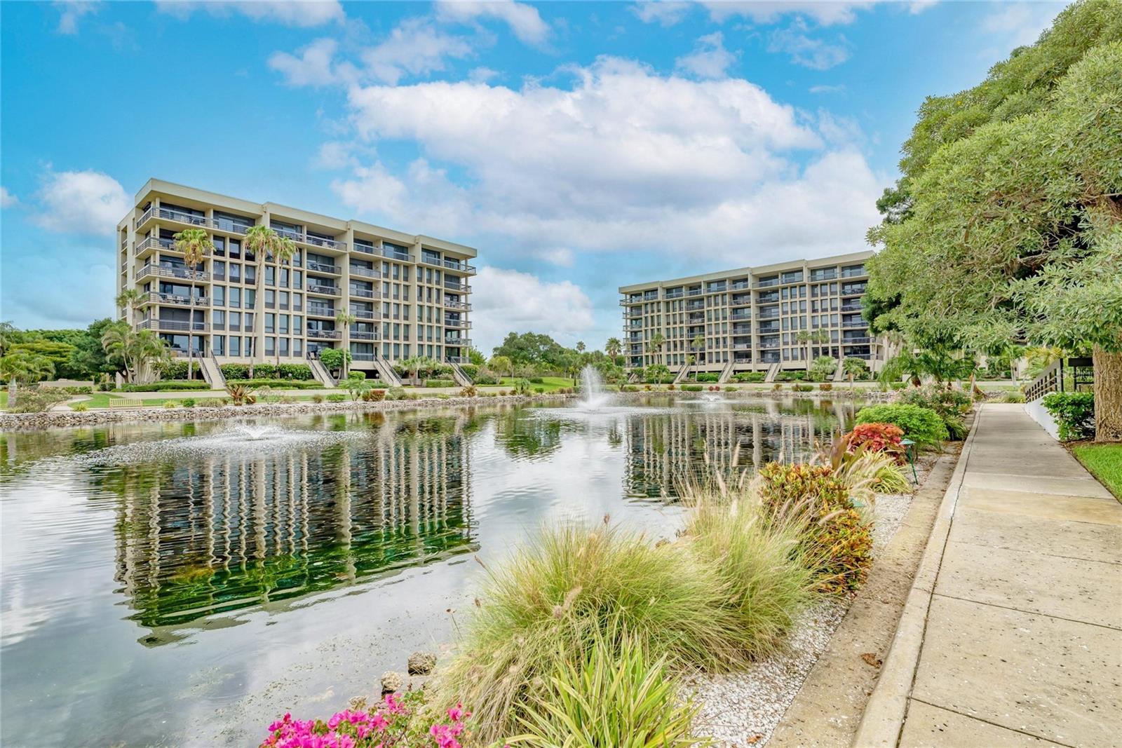 7591_BEACHPLACE_III - Residential