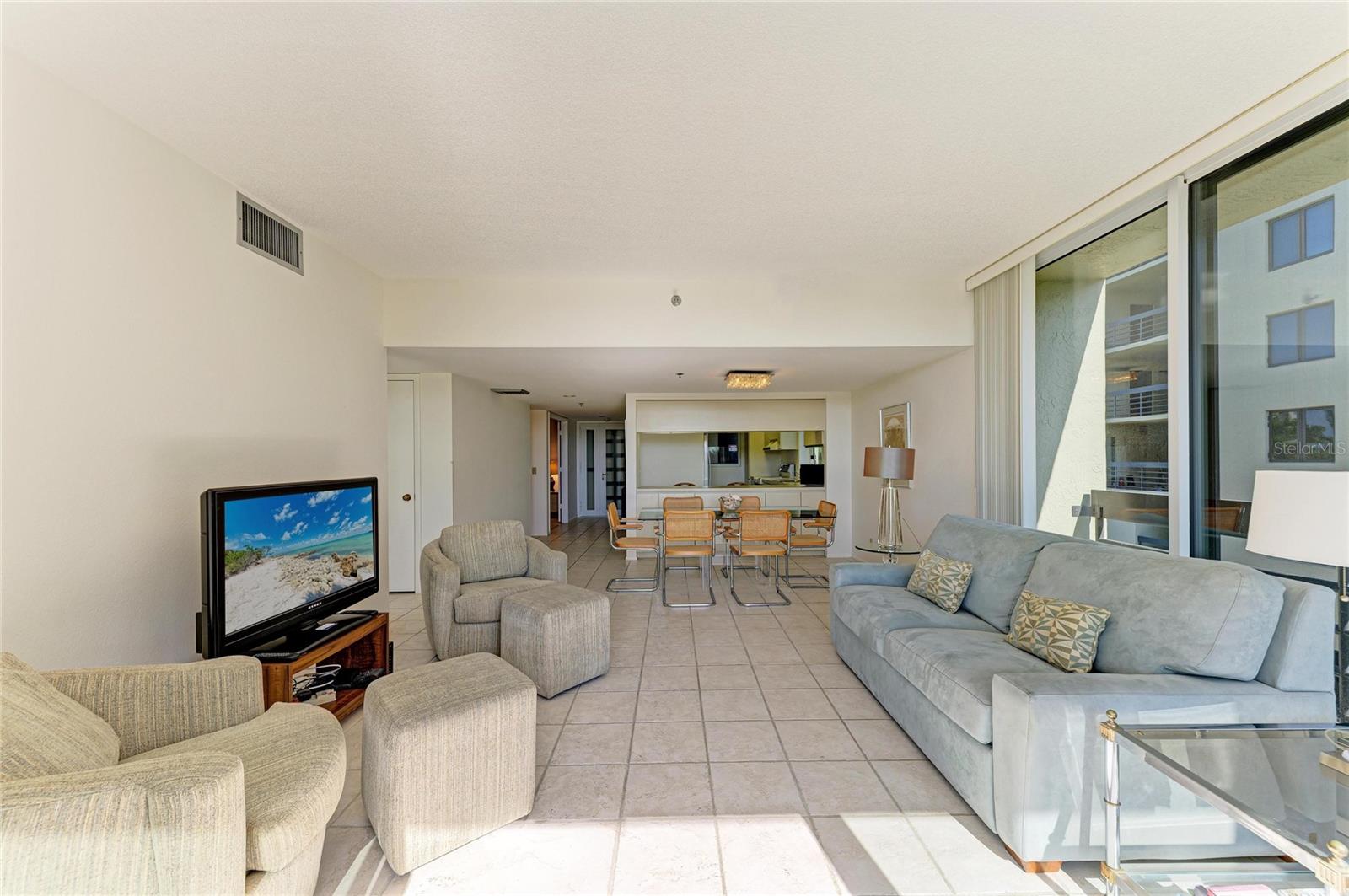 7591_BEACHPLACE_III - Residential