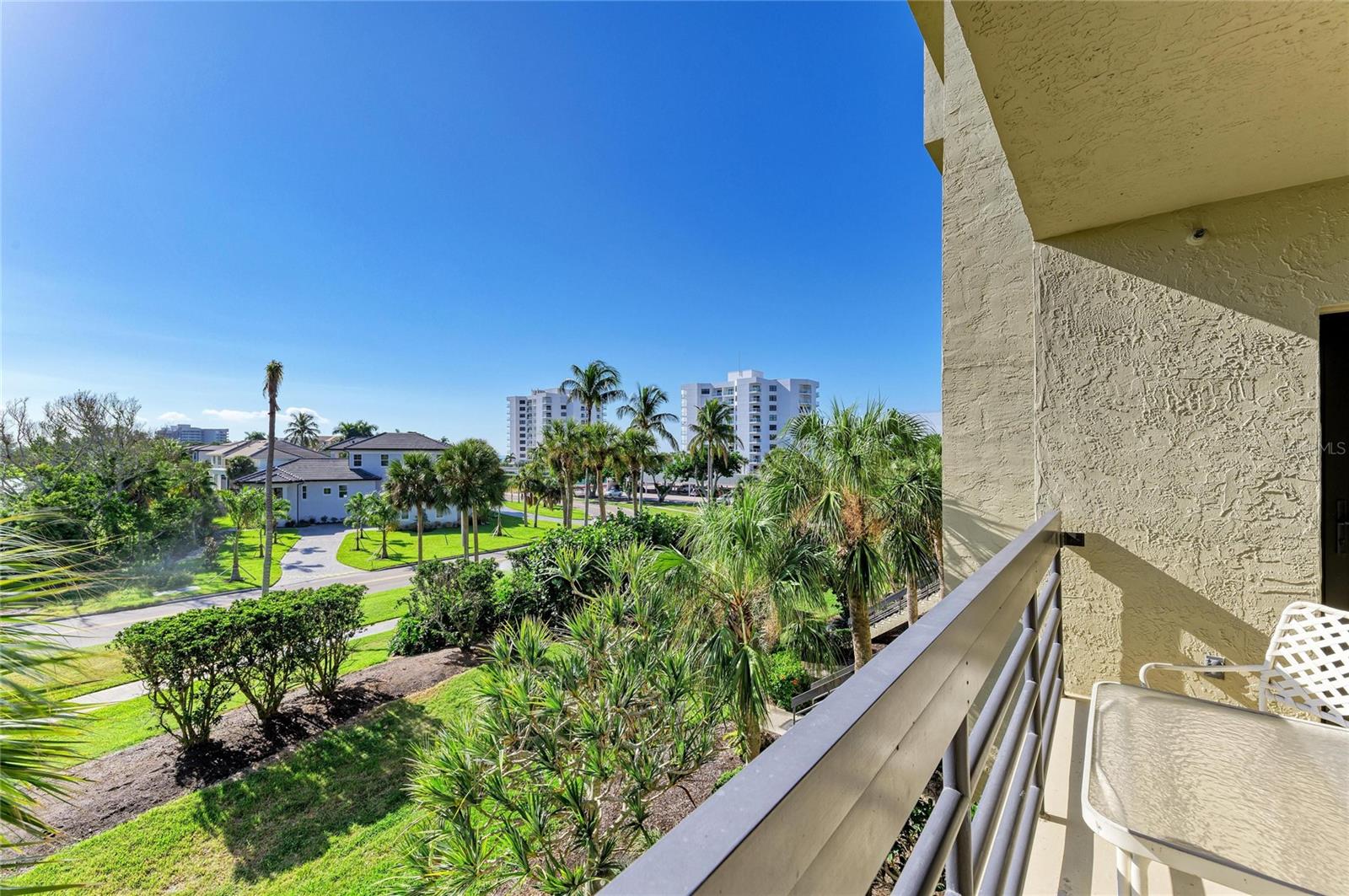 7591_BEACHPLACE_III - Residential