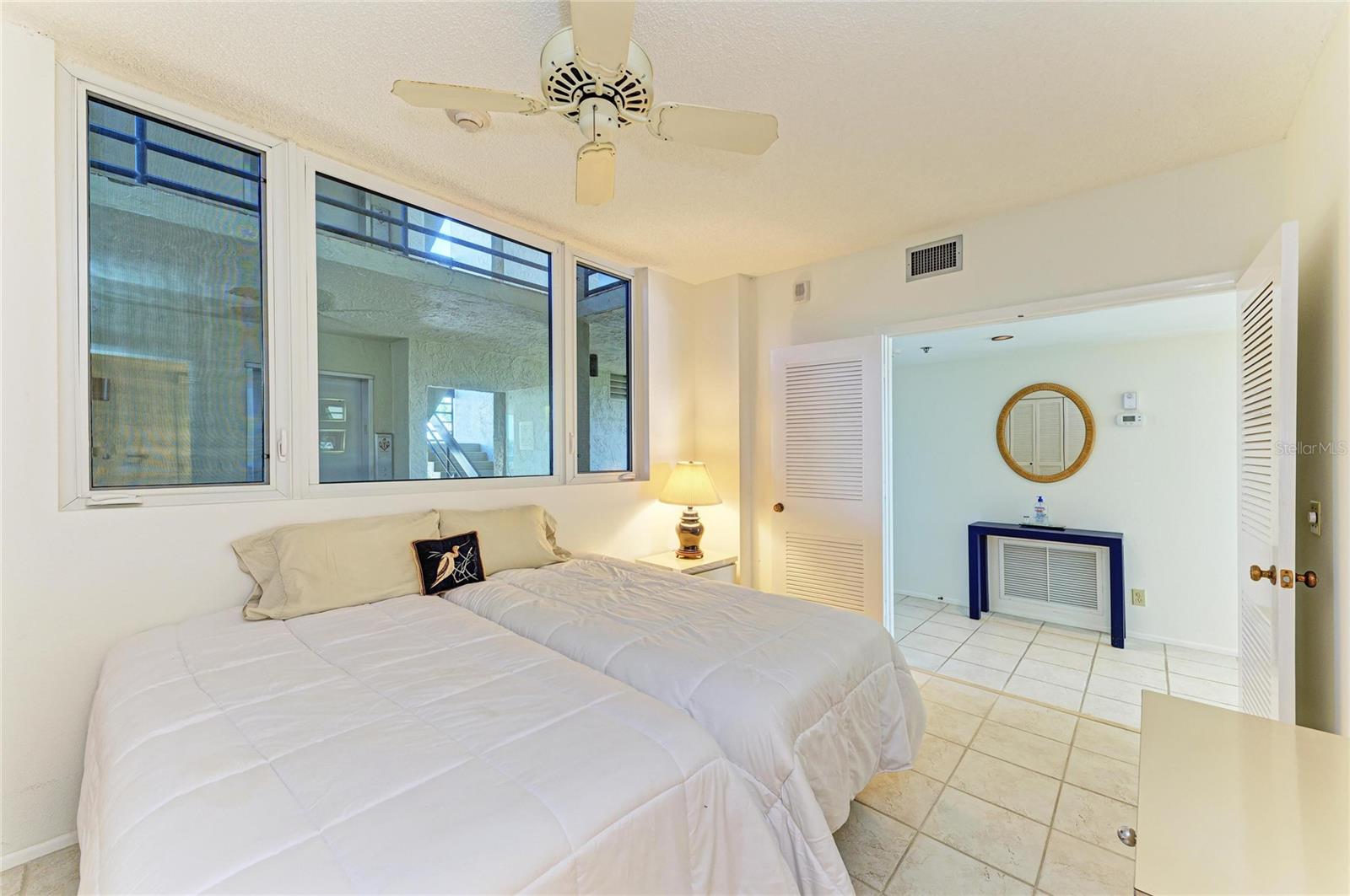 7591_BEACHPLACE_III - Residential