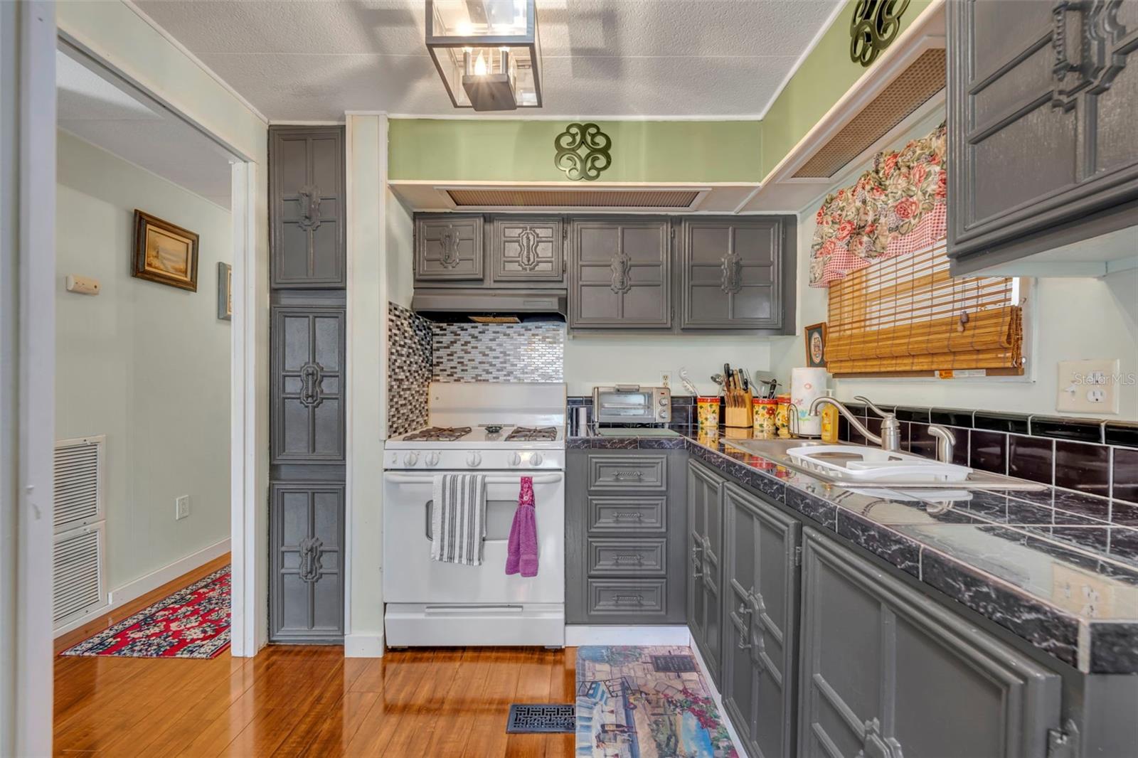 MOLOKAI CO-OP - Residential