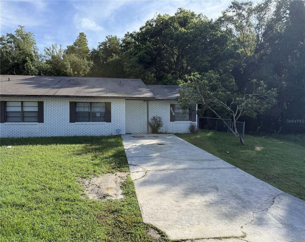 Photo of 352 Cocoa Court, Kissimmee, FL 34758 (MLS # S5155449)