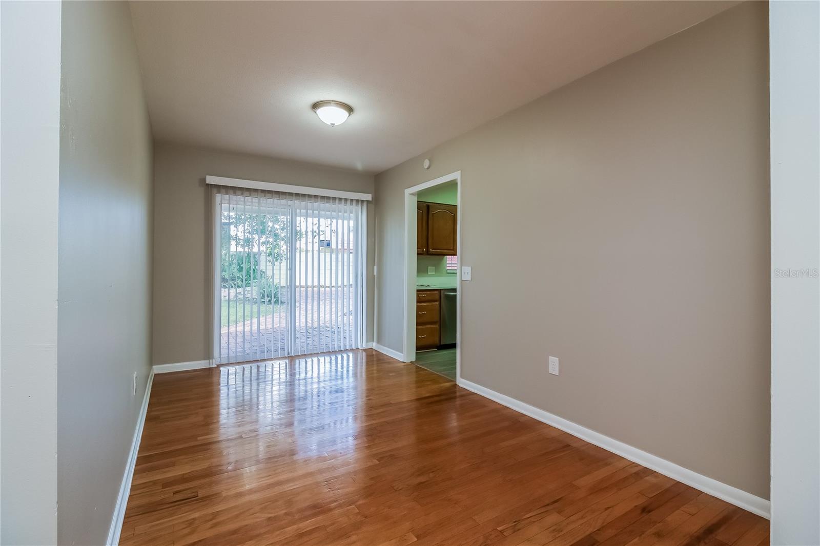 SOUTHWOOD HILLS UNIT 01 - Residential Lease