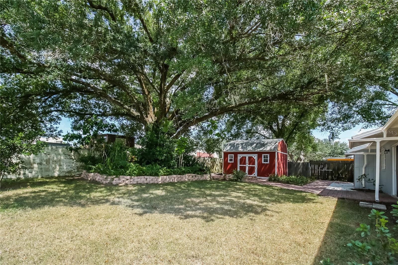 SOUTHWOOD HILLS UNIT 01 - Residential Lease