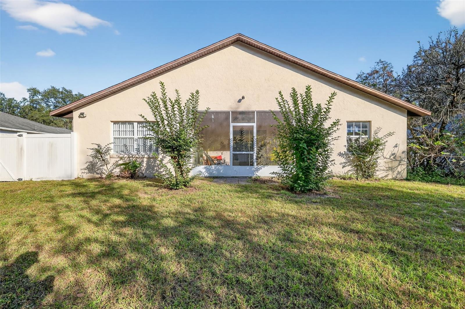 CARLTON VILLAGE PARK - Residential