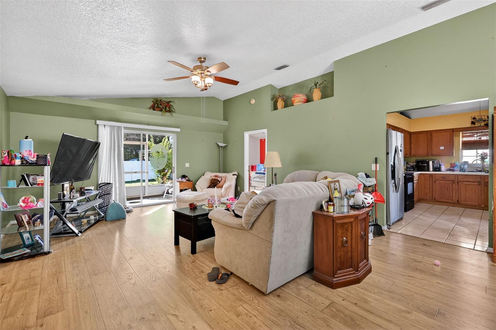 CARLTON VILLAGE PARK - Residential