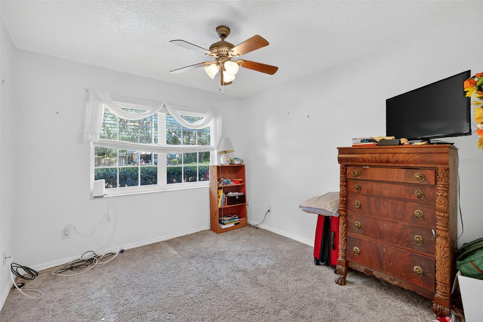 CARLTON VILLAGE PARK - Residential