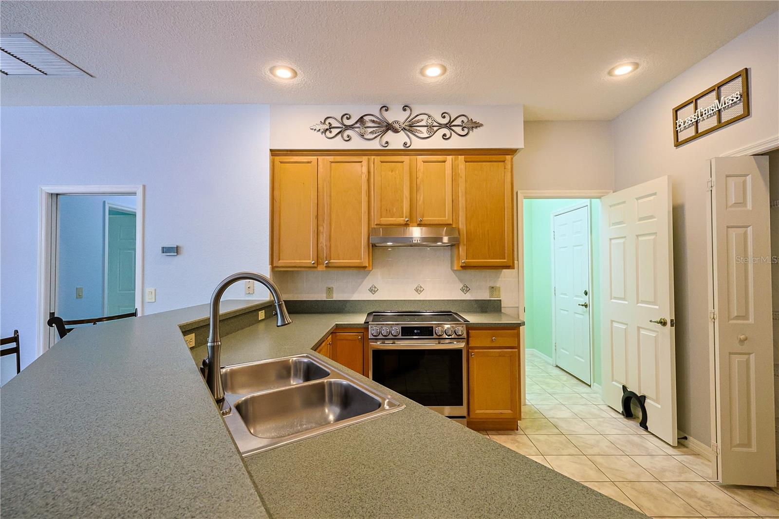 RAINBOW SPRINGS CC - Residential