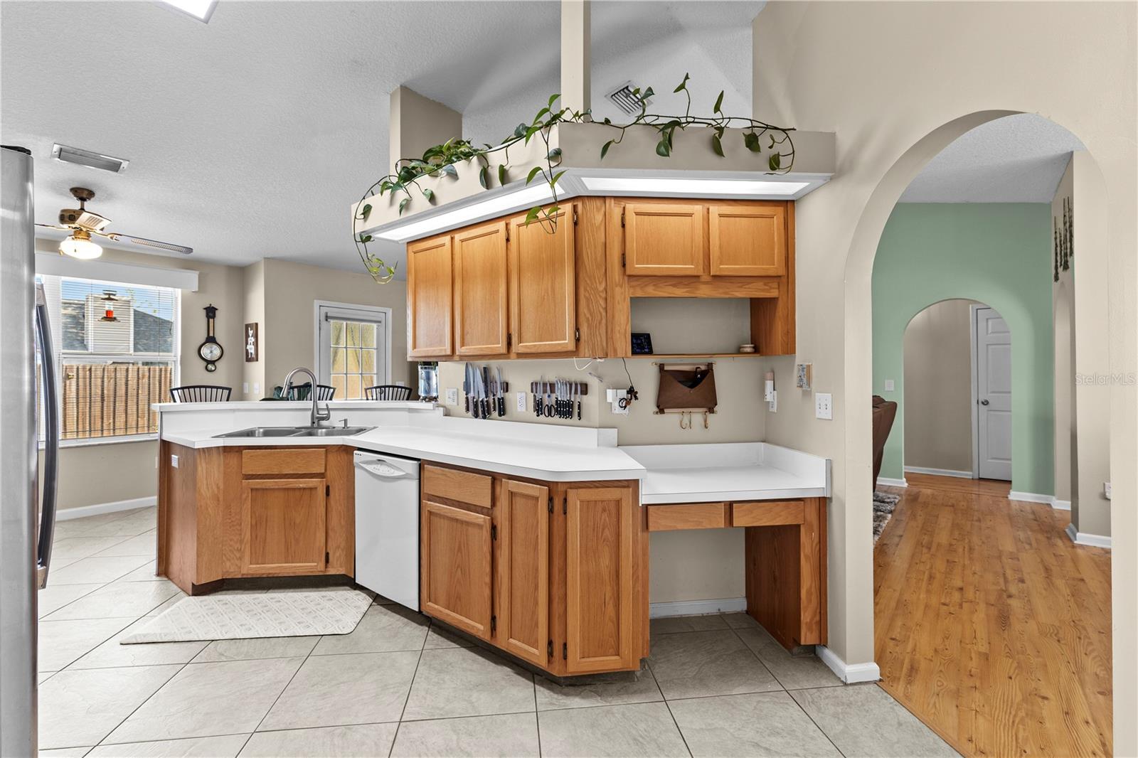 3208 SARAHS COURT