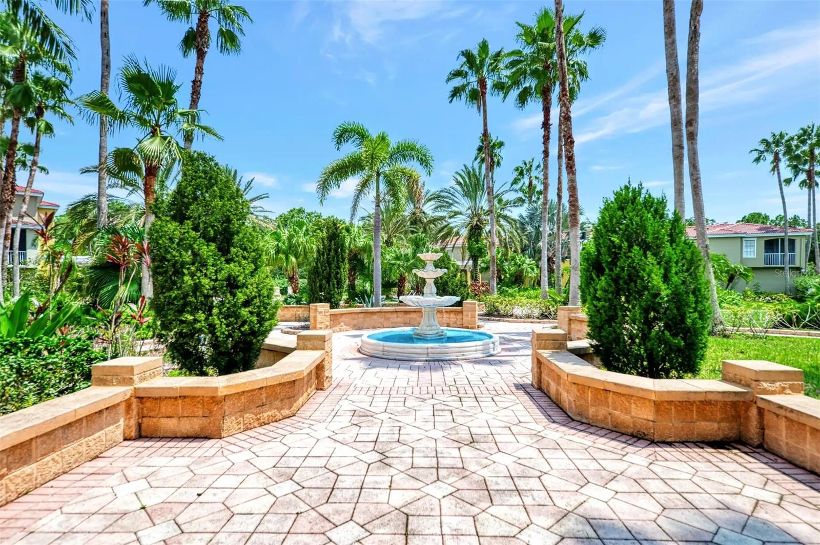 LAS PALMAS OF SARSOTA - Residential