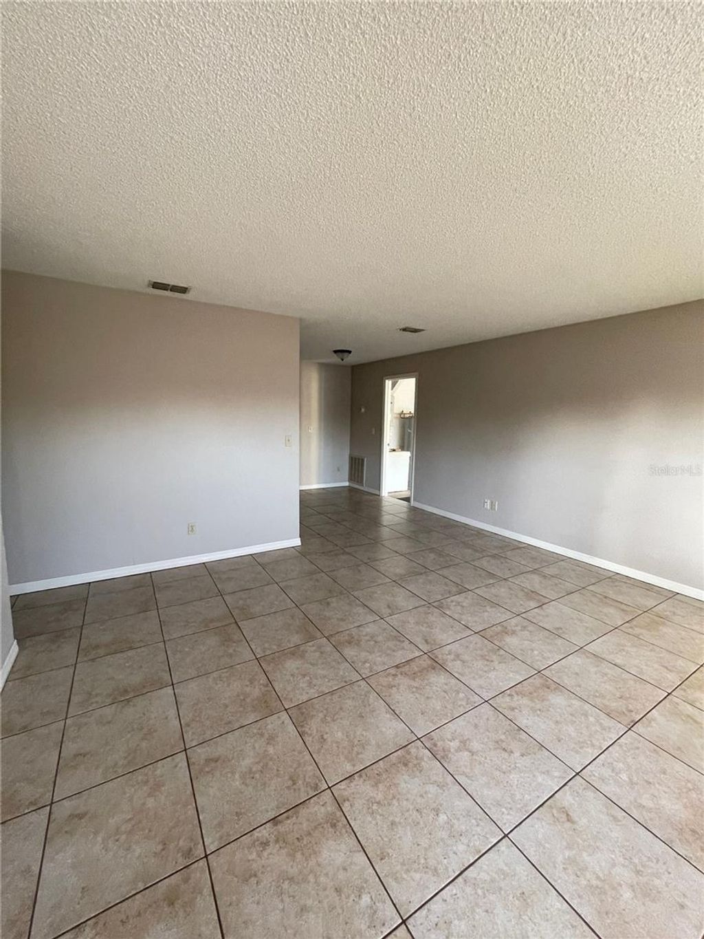 Photo of 2552 6th Street, Saint Cloud, FL 34769 (MLS # R4910672)