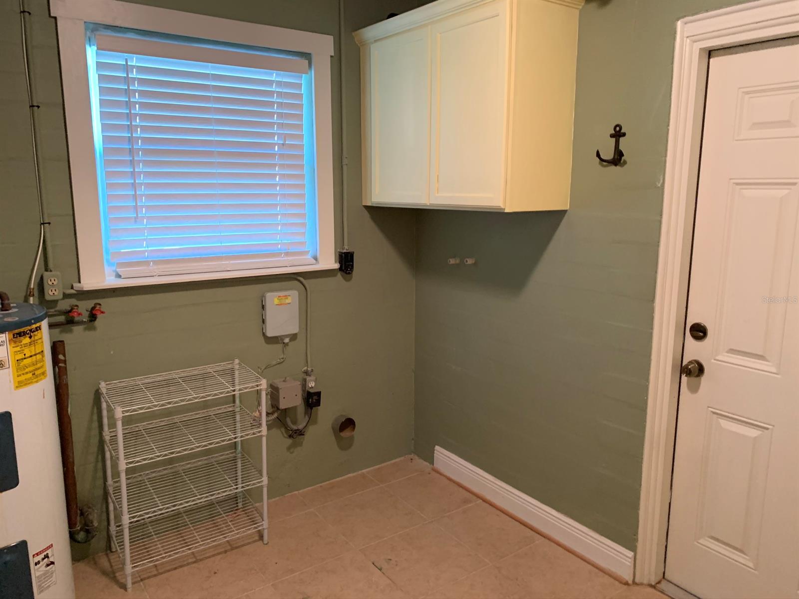 Detwilers Add 01 New Smyrna Bch - Residential Lease