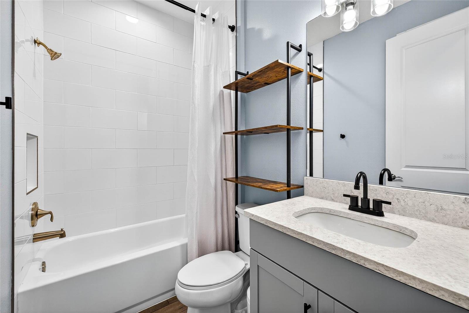 B & D HAWKSTONE PH 2 - Residential Lease