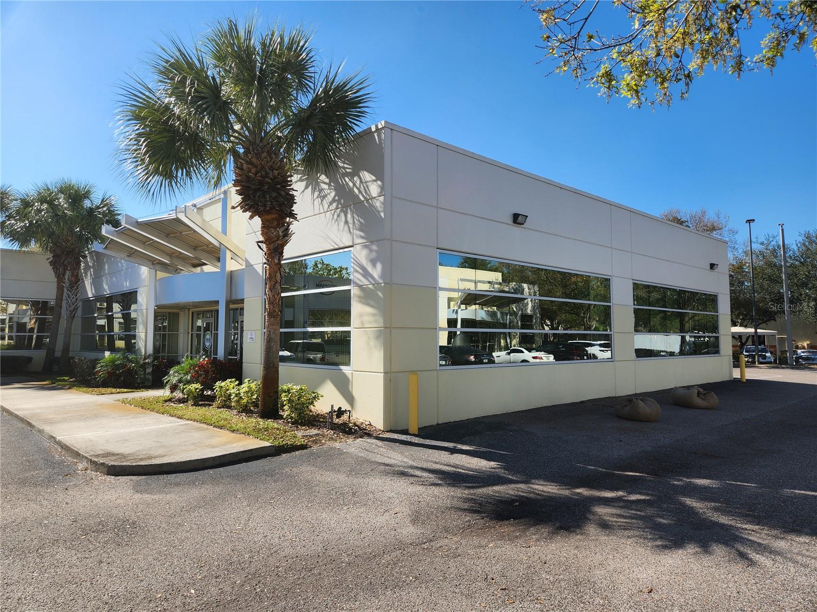 Prime Flex Space Available in South Park – Orlando’s Fastest-Growing Business District.
Located in the thriving South Park area—just minutes from Universal Studios’ highly anticipated Epic Universe theme park—this versatile flex space is ideal for various business uses. Whether you are in the professional services business, light industrial, distribution, warehousing, beauty services, light manufacturing, or personal services, this unit offers the flexibility to support your business.
The landlord is open to tenant improvements and alterations, allowing you to customize the space to suit your operational needs. Currently, the space has two offices, a reception area, and one large open space.
Key Highlights:
Highly desirable South Park location.
Minutes from major attractions and transportation routes
Zoning is suitable for a variety of commercial uses
Landlord-approved build-out options available
Ideal For:
Office • Light Industrial • Creative Studio • Showroom • Service-Based Businesses • E-Commerce Fulfillment
$5,000 monthly rent includes association fees (CAM), property taxes, water/sewage, and commercial rental sales tax. The tenant is responsible for electricity, internet, and property insurance.