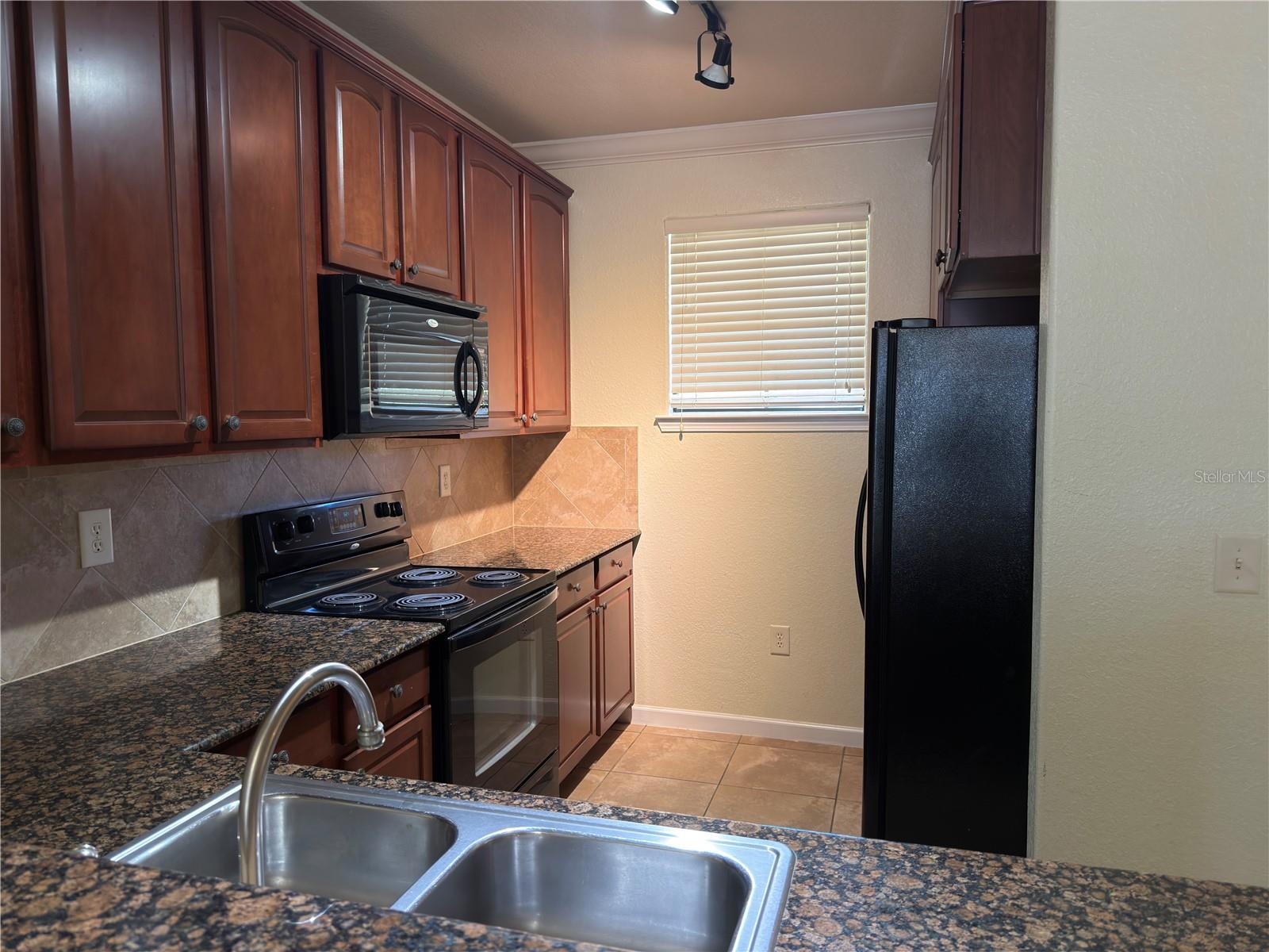 BELLA PIAZZA - Residential Lease