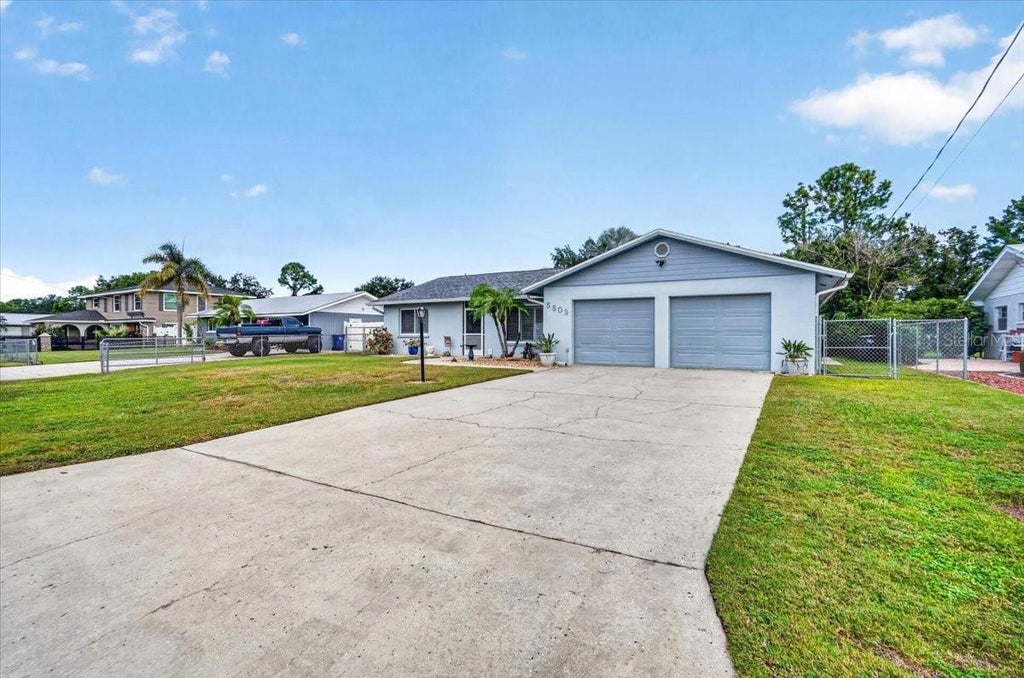 Photo of 5503 18th Avenue E, Bradenton, FL 34208 (MLS # A4707809)