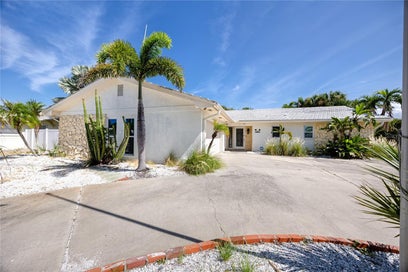 107 21ST STREET BELLEAIR BEACH FL 33786