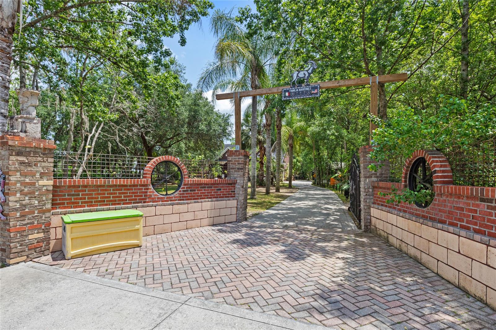549 WELLON AVENUE