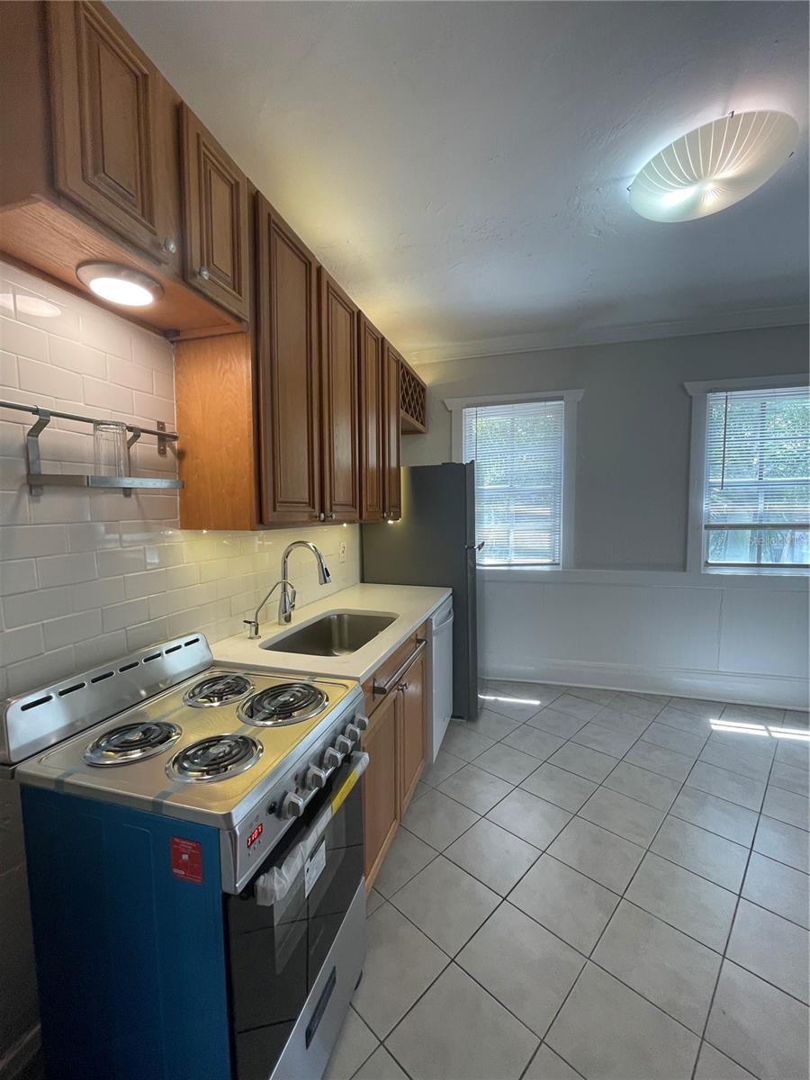 NEAR BAY SUB - Residential Lease