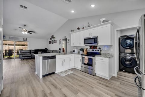 Tiny photo for 40610 E Fourth Avenue, Umatilla, FL 32784 (MLS # G5112562)