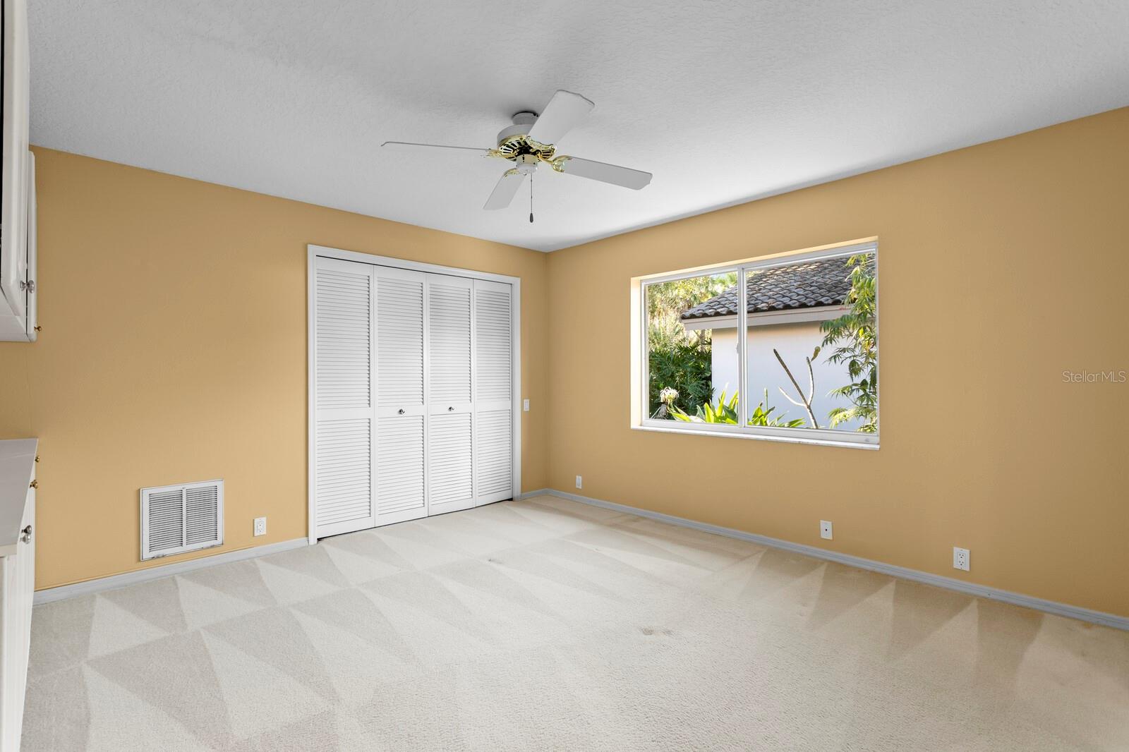 TAMPA PALMS AREA 2 UNIT 7D - Residential