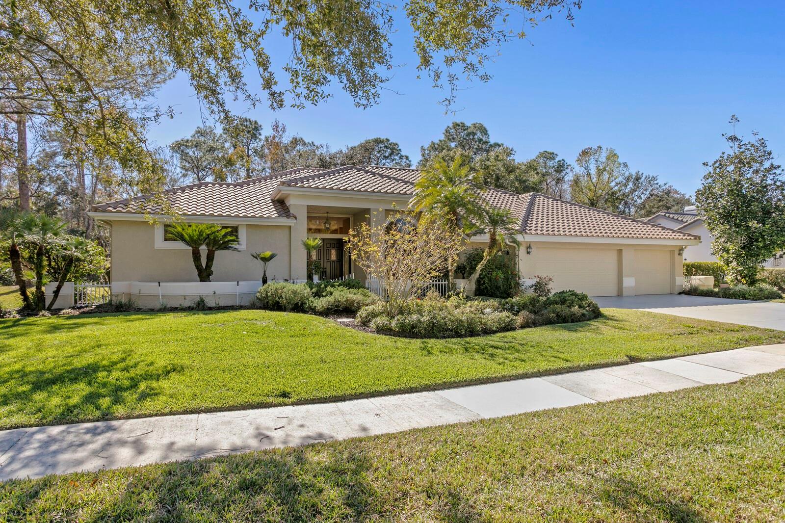 TAMPA PALMS AREA 2 UNIT 7D - Residential