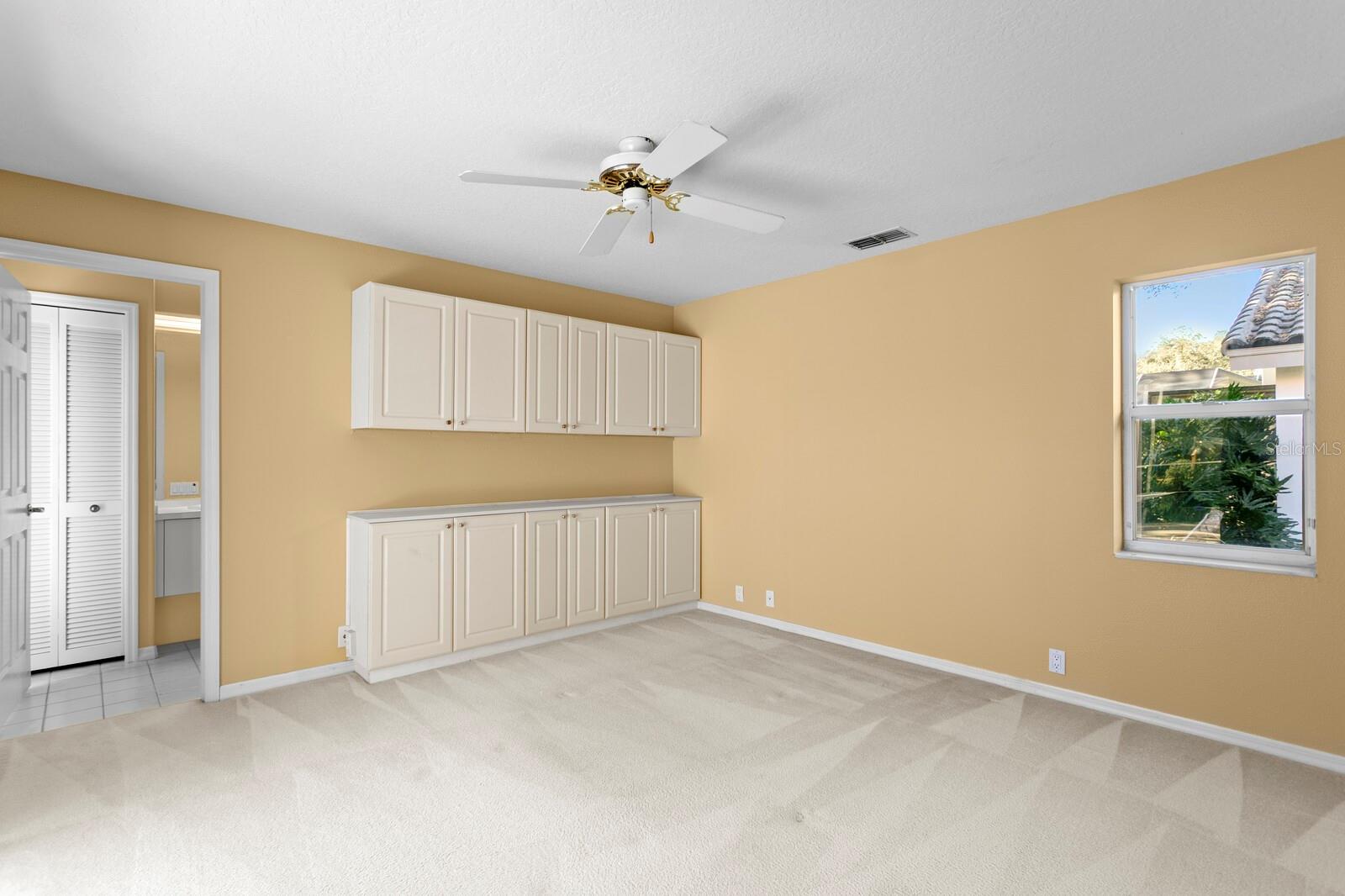 TAMPA PALMS AREA 2 UNIT 7D - Residential