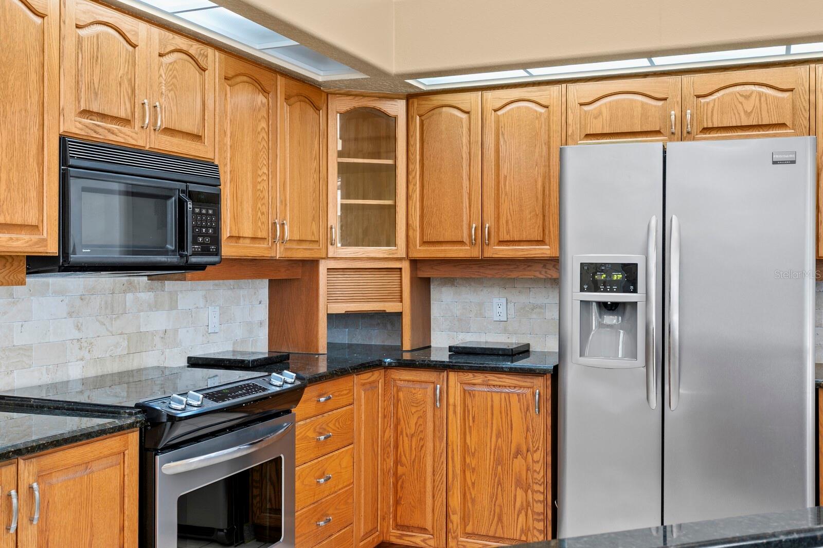 TAMPA PALMS AREA 2 UNIT 7D - Residential