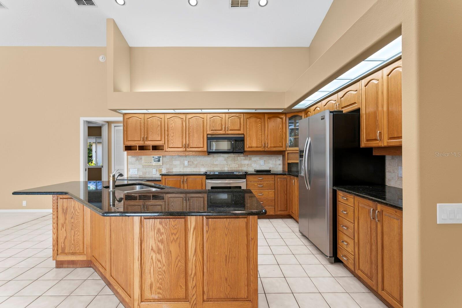 TAMPA PALMS AREA 2 UNIT 7D - Residential