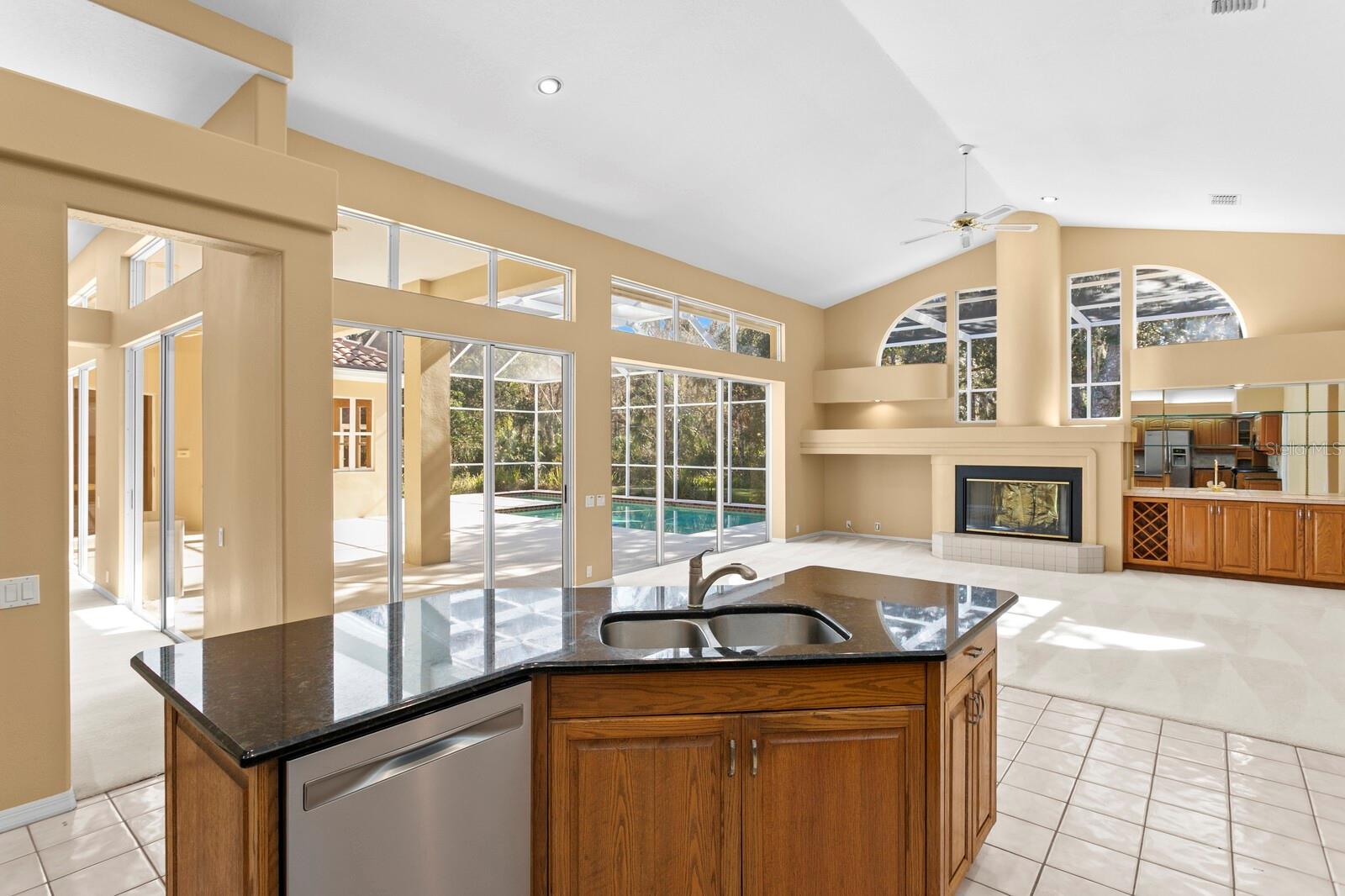 TAMPA PALMS AREA 2 UNIT 7D - Residential