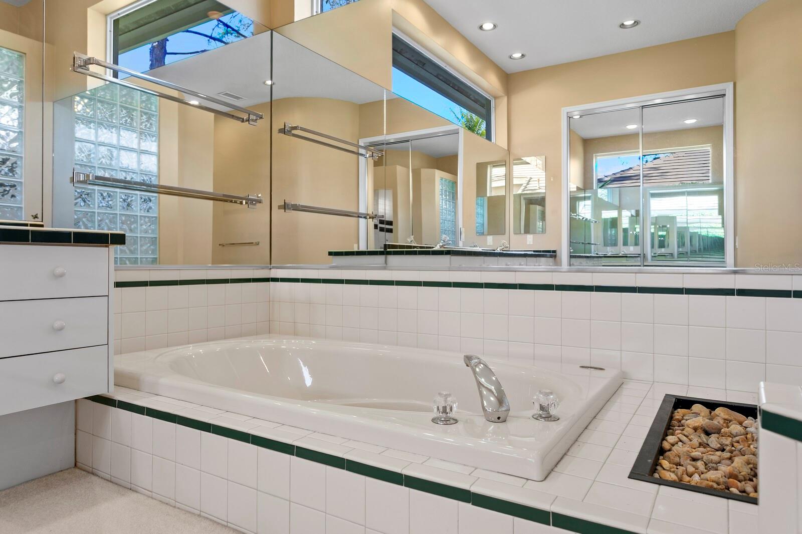 TAMPA PALMS AREA 2 UNIT 7D - Residential