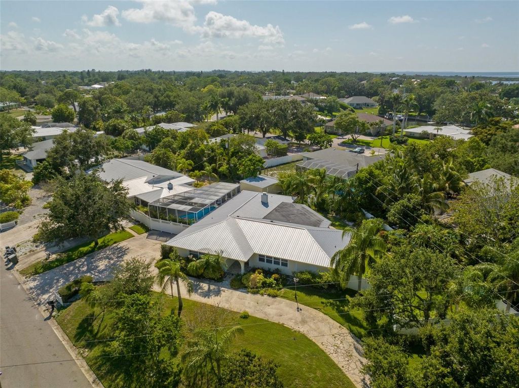 Photo of 7202 18th Avenue NW, Bradenton, FL 34209 (MLS # A4680689)