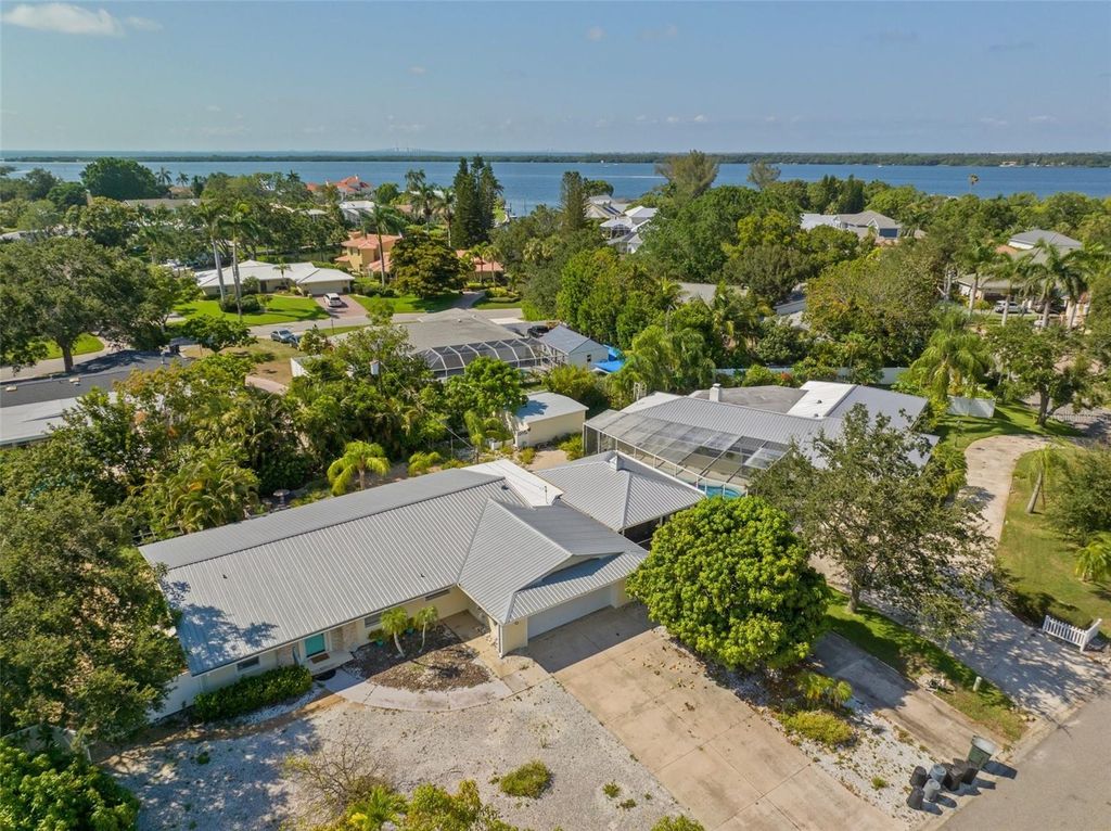 Photo of 7202 18th Avenue NW, Bradenton, FL 34209 (MLS # A4680689)