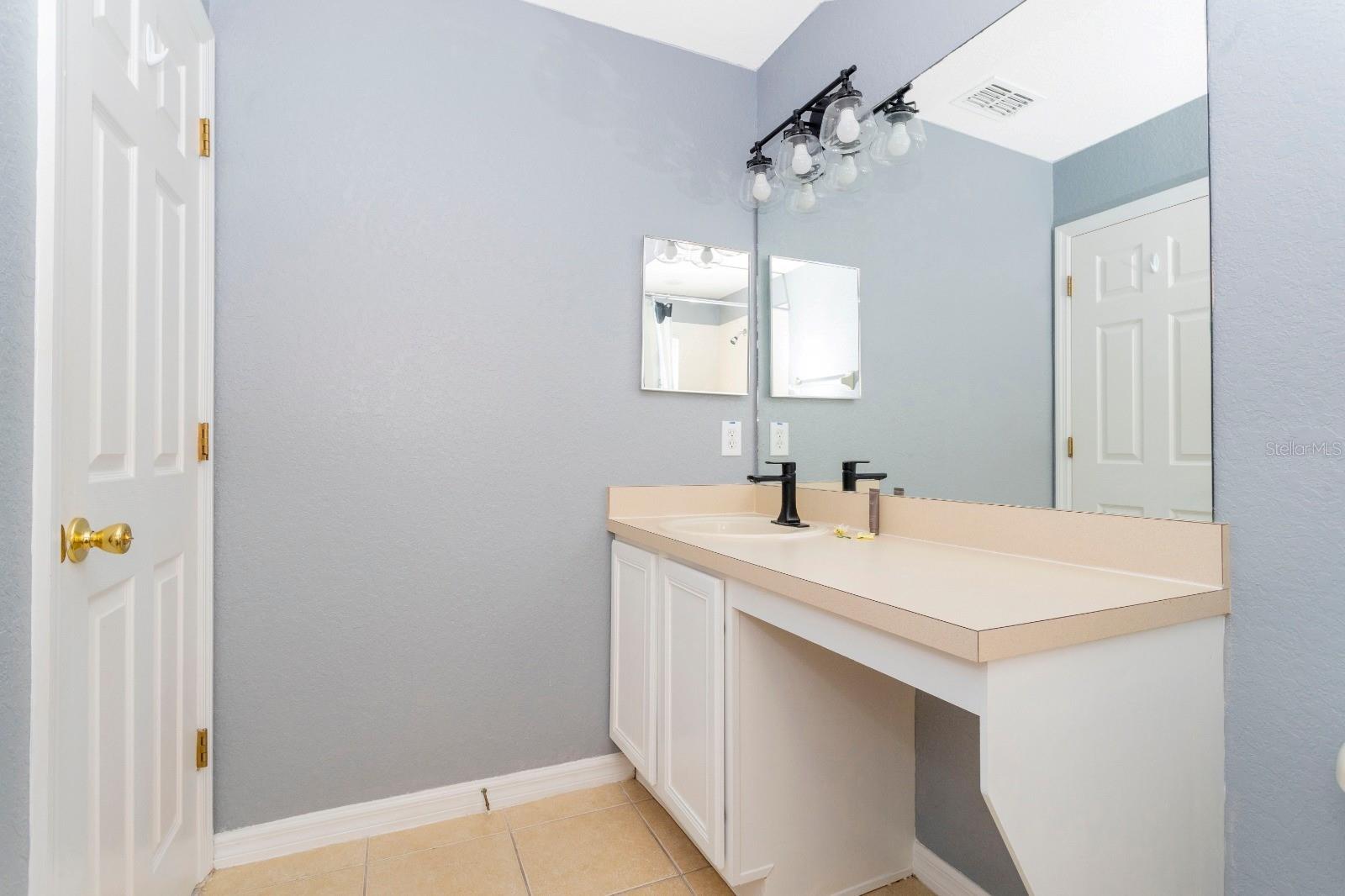 REGAL PALMS AT HIGHLAND RESERVE PH 05 - Residential