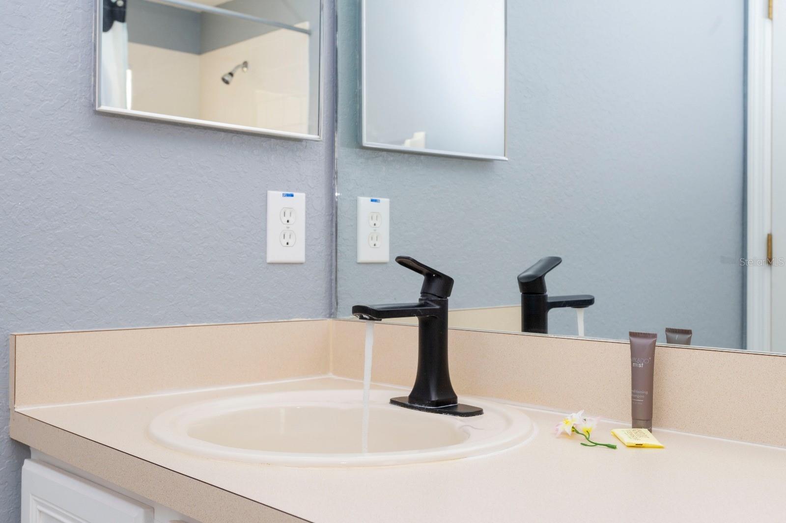 REGAL PALMS AT HIGHLAND RESERVE PH 05 - Residential