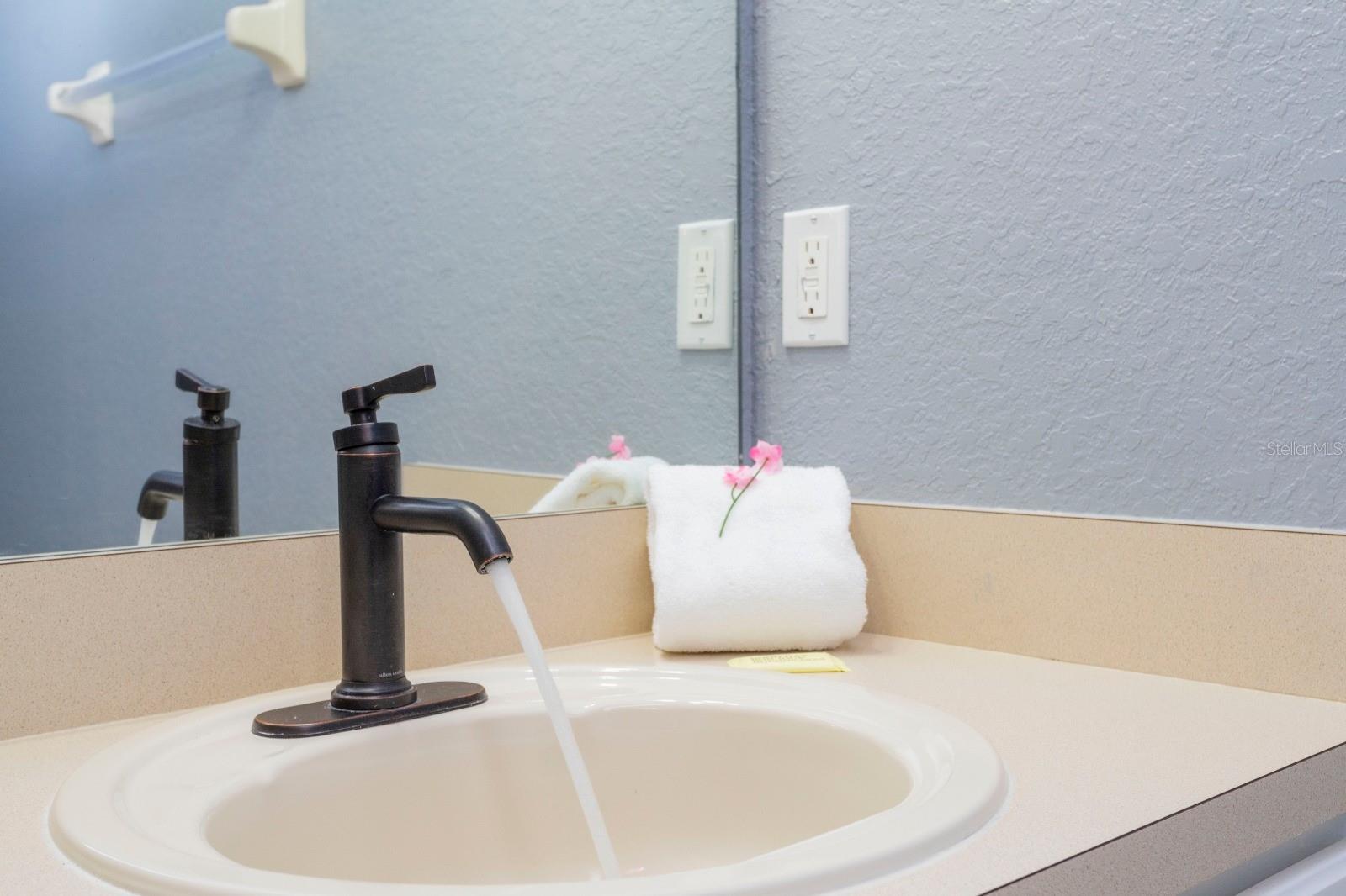 REGAL PALMS AT HIGHLAND RESERVE PH 05 - Residential