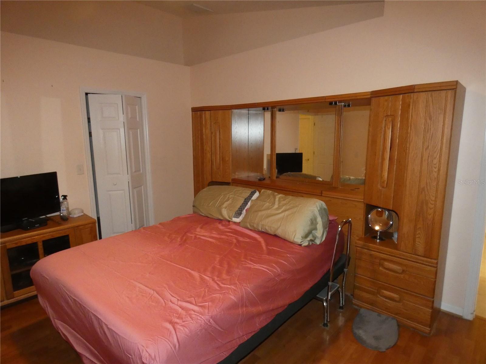 MEADOW OAKS - Residential