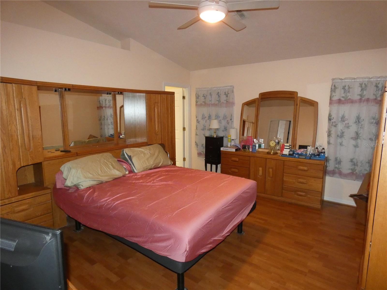 MEADOW OAKS - Residential