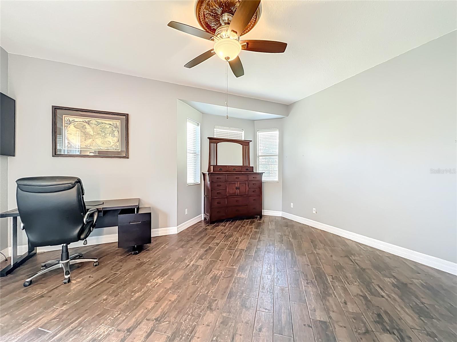 WATERSEDGE - Residential