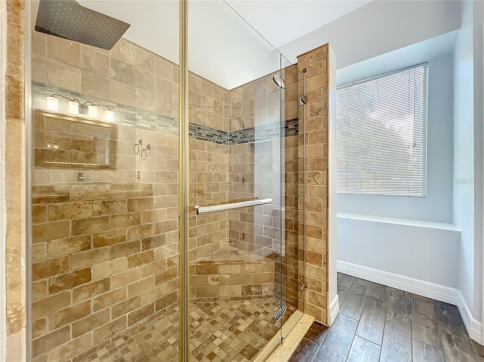 WATERSEDGE - Residential