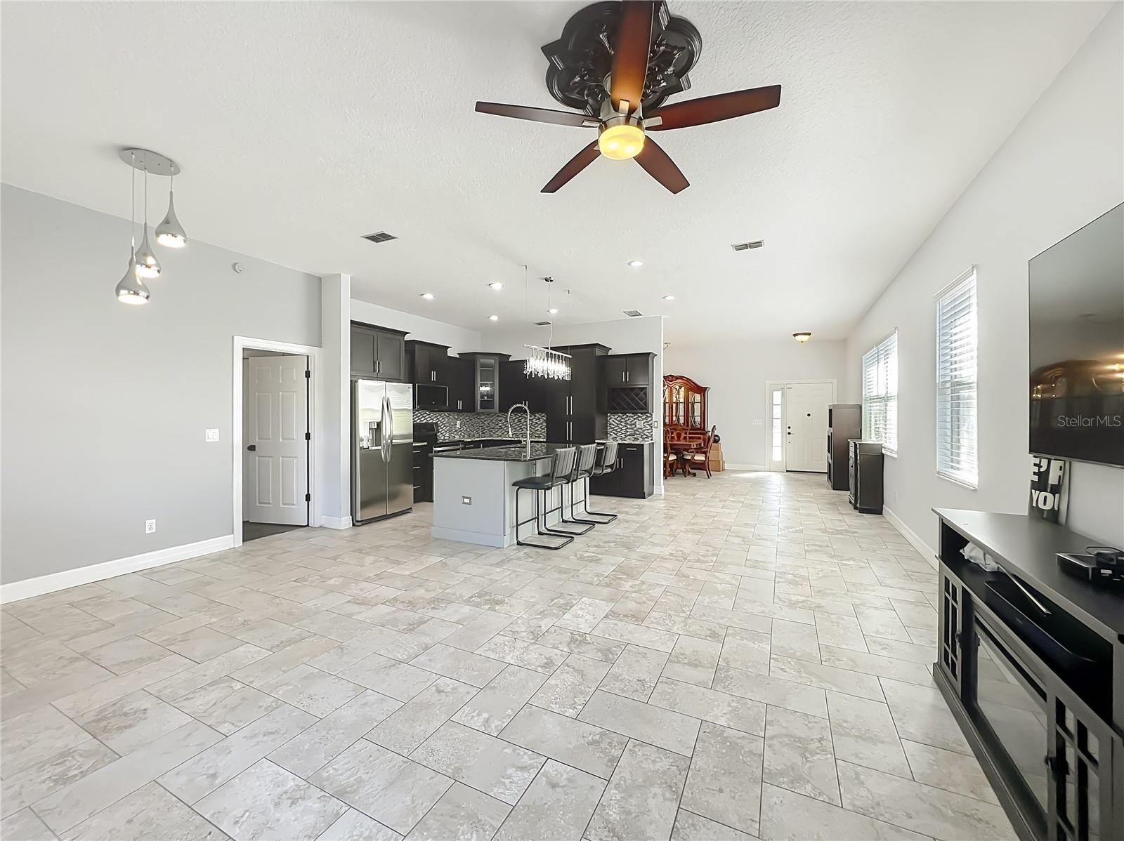 WATERSEDGE - Residential