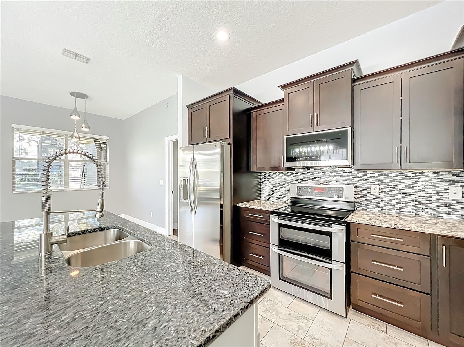 WATERSEDGE - Residential