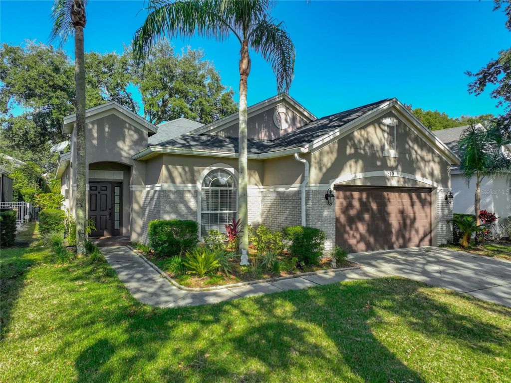 Photo of 810 Lakeworth Circle, Lake Mary, FL 32746 (MLS # B4902139)